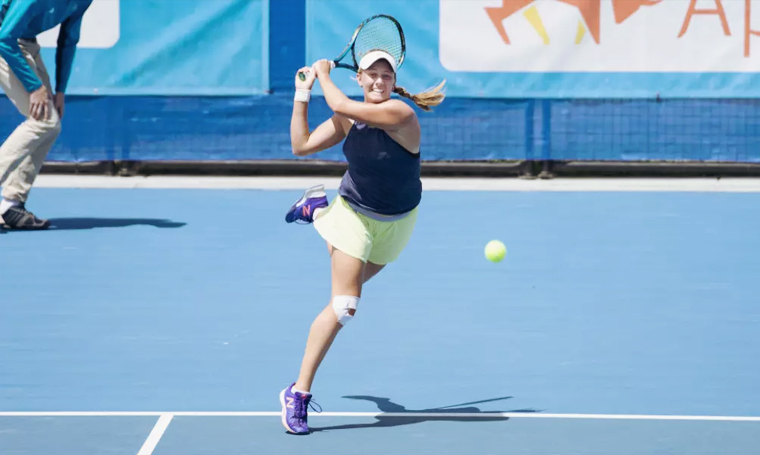 Zoe Hives conquers brutal week to win Canberra International